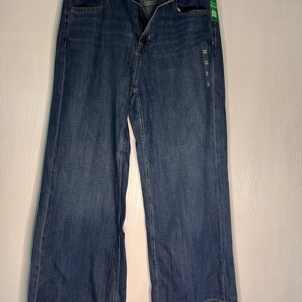 GAP High-Rise Wide-Leg Jeans in Indigo Blue